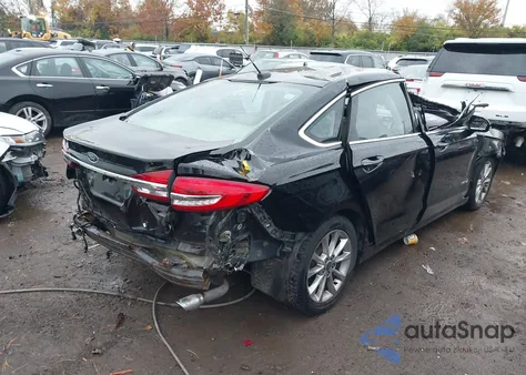 2017 Ford Fusion Hybrid Se z USA, uszkodzony, nr VIN 3FA6P0LU9HR179421